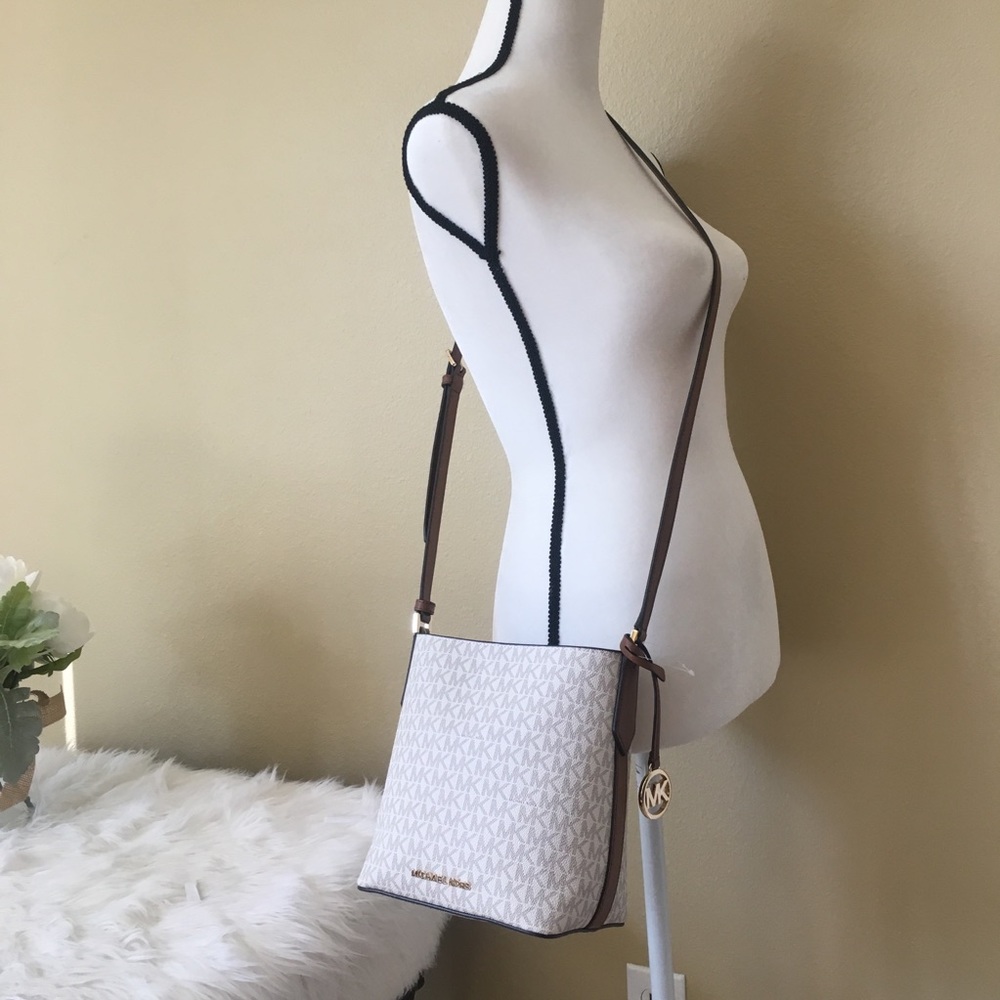 Last one✨Michael Kors small Kimberly bucket bag - Picture 4 of 8